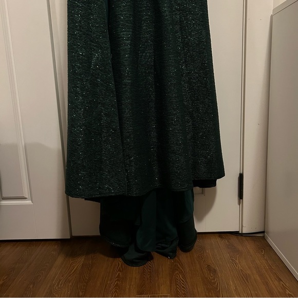 Formal green dress - Picture 8 of 8